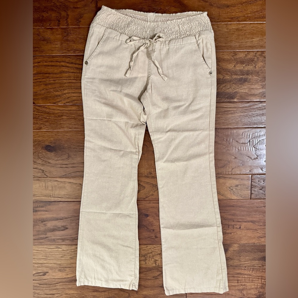 Women’s Khaki Linen Pants